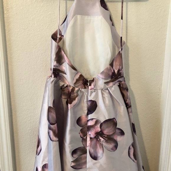 Lulu’s backless formal dress - Picture 2 of 6